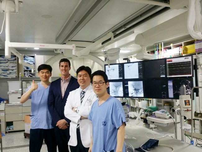 뇌혈관센터, 새로운 스텐트를 이용한 국내 최초 미세 뇌동맥류 치료 성공